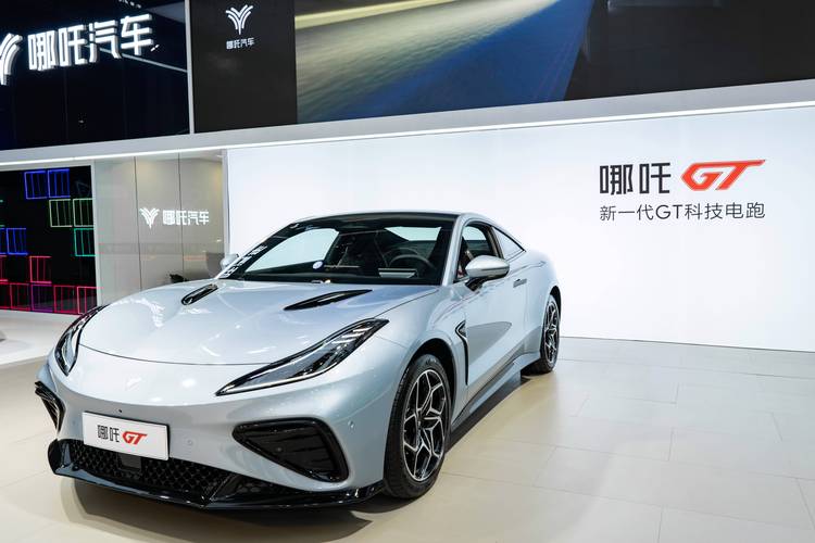 深圳罗湖区兴赛明企业管理咨询哪吒汽车在智能汽车领域的表现，领途汽车在新能源汽车市场中的影响力